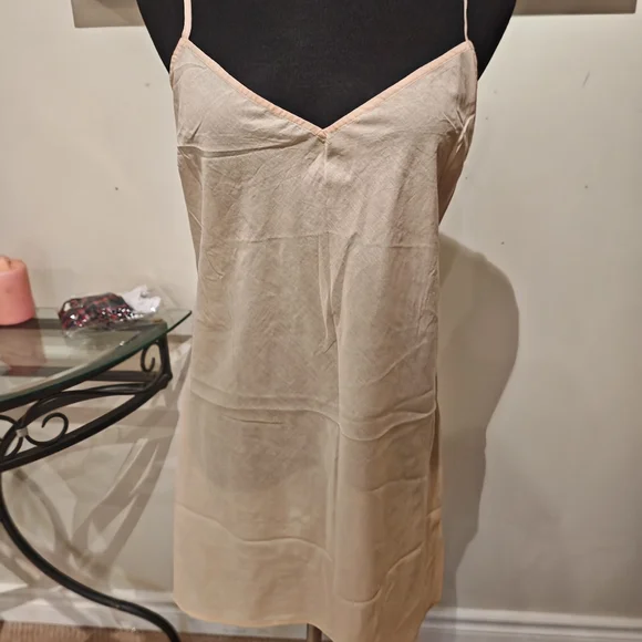 2/90 Tigerlily Takumi dress-0250 - Picture 16 of 17